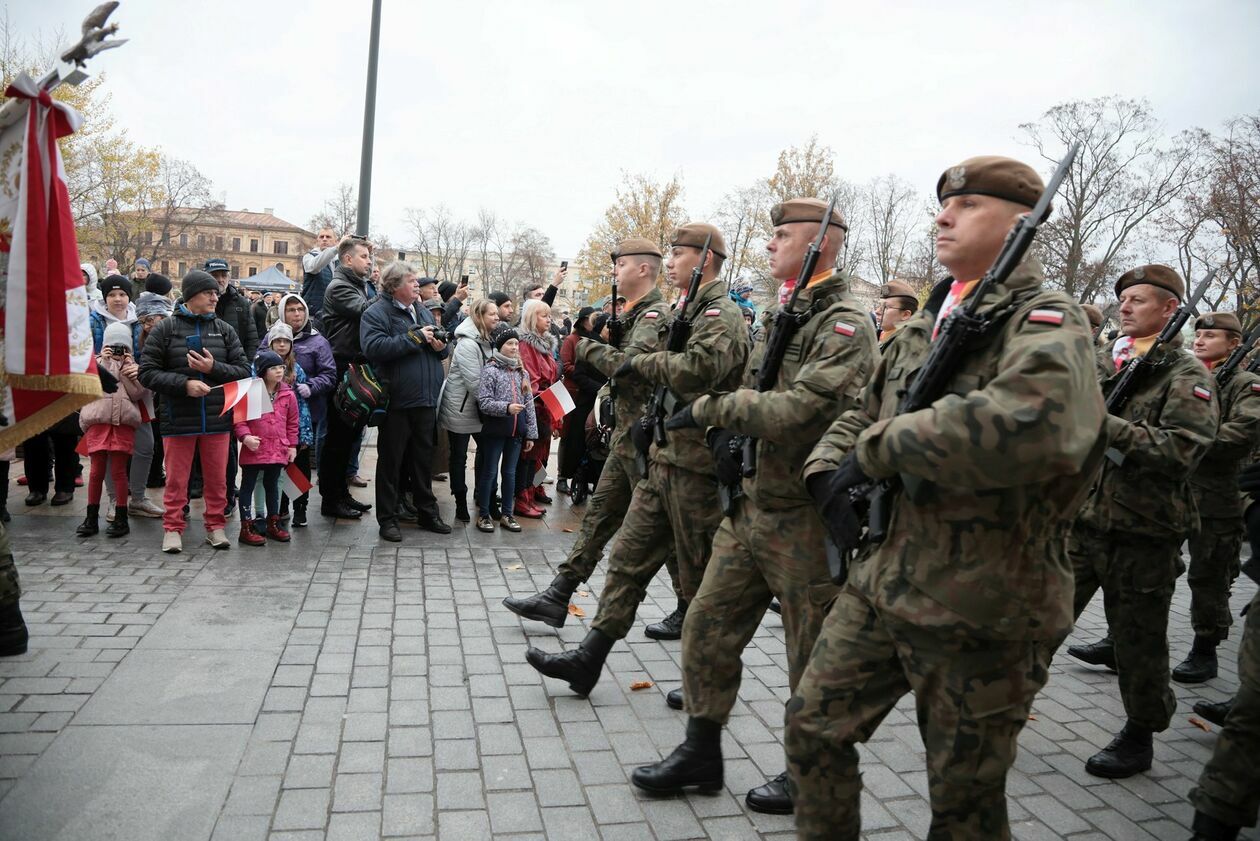  Dzień Niepodległości na Placu Litewskim (zdjęcie 10) - Autor: Piotr Michalski
