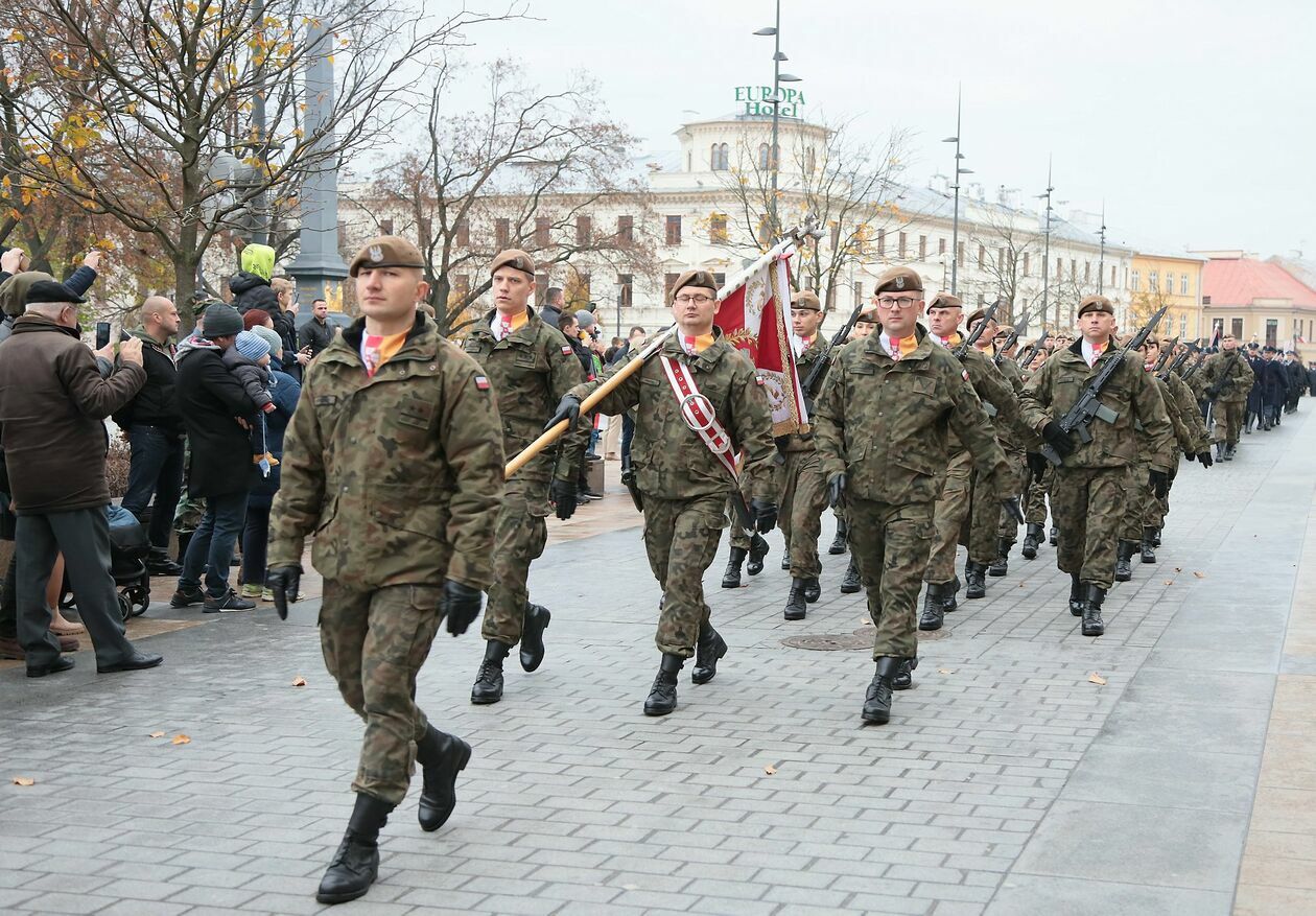  Dzień Niepodległości na Placu Litewskim (zdjęcie 8) - Autor: Piotr Michalski
