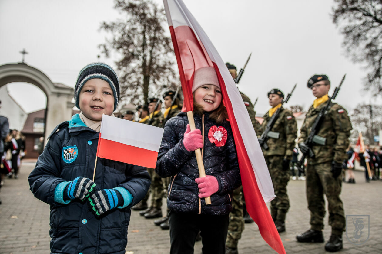  Narodowe Święto Niepodległości w Białej Podlaskiej (zdjęcie 1) - Autor: 1. Warszawska Brygada Pancerna