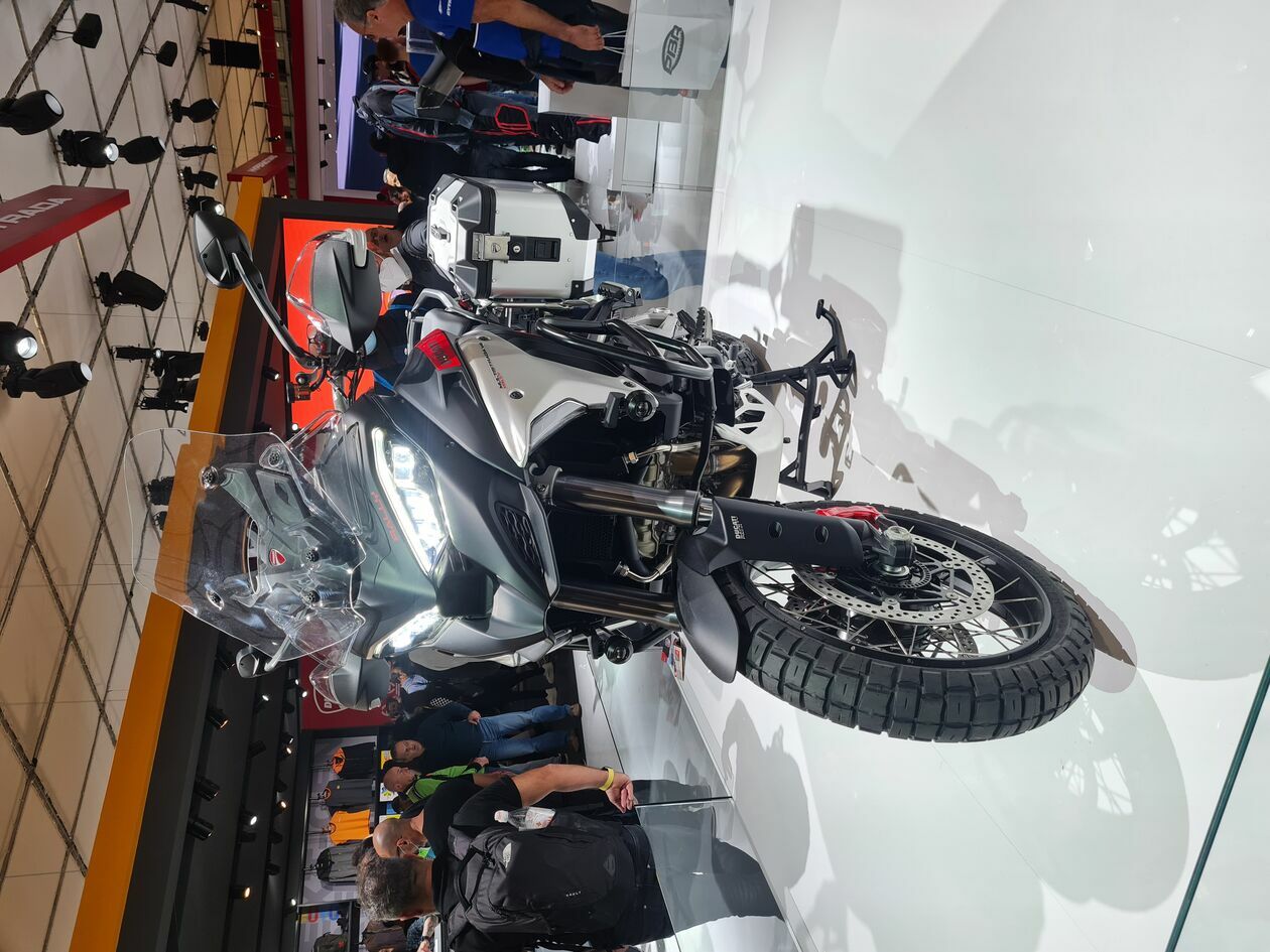  Wystawa motocyklowa EICMA w Mediolanie  (zdjęcie 57) - Autor: Maciej Chorągiewicz