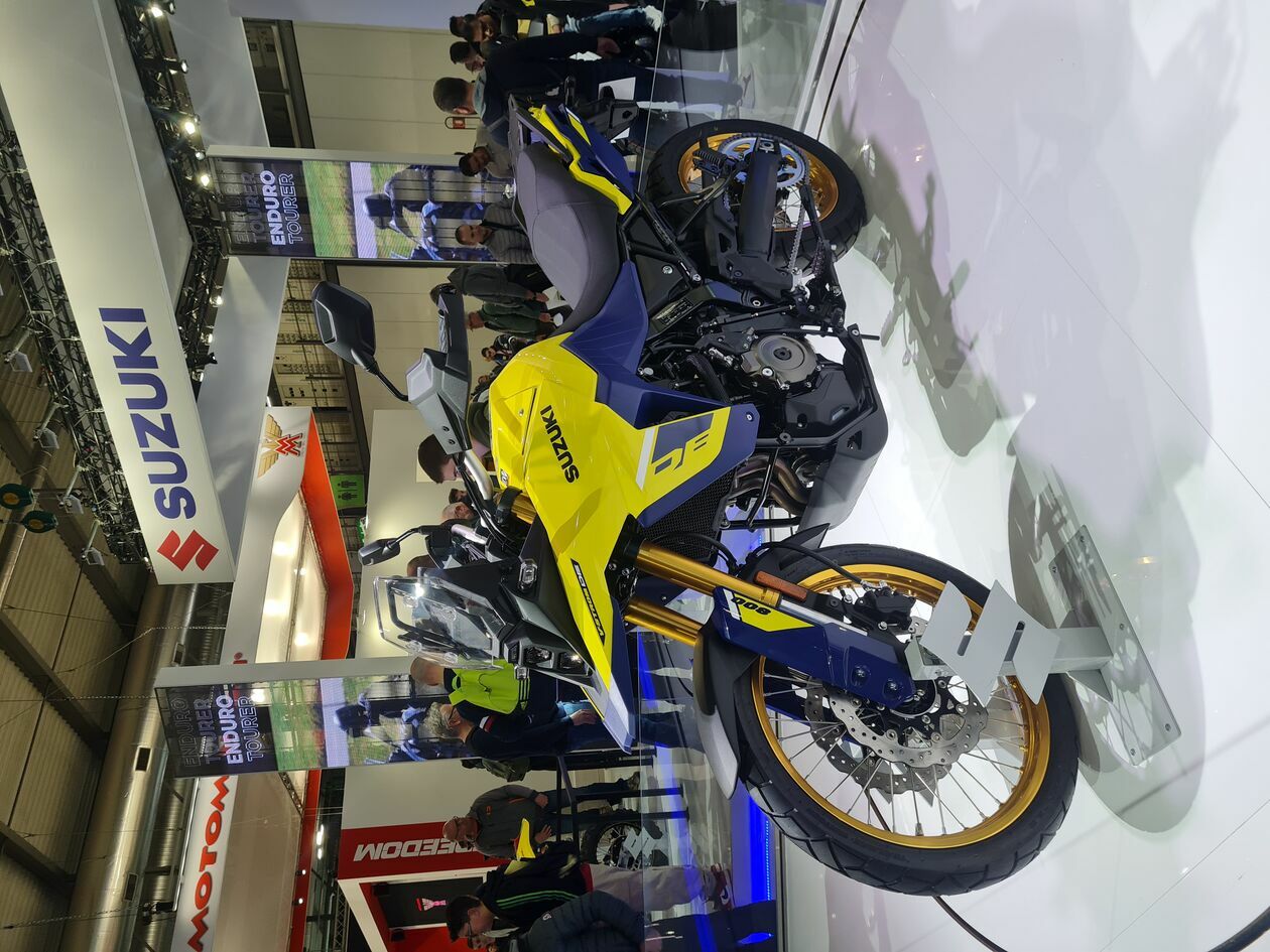  Wystawa motocyklowa EICMA w Mediolanie  (zdjęcie 16) - Autor: Maciej Chorągiewicz