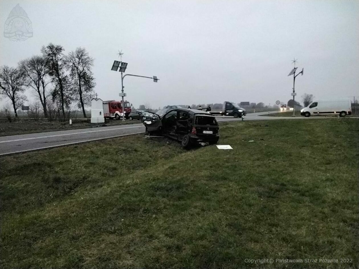  Śmiertelny wypadek w Bezwoli (zdjęcie 5) - Autor: Komenda Powiatowa PSP w Radzyniu Podlaskim 