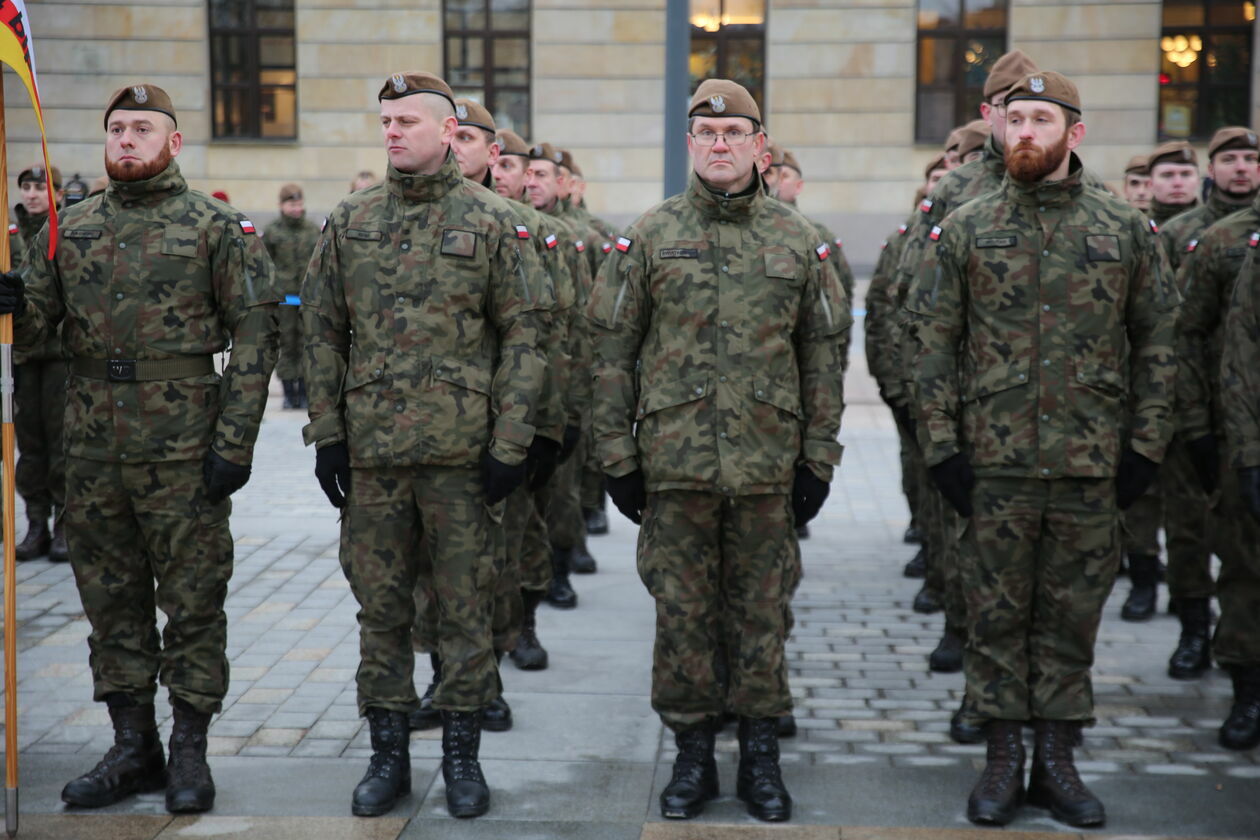  Przekazanie obowiązków dowódcy 2. Lubelskiej Brygady Obrony Terytorialnej (zdjęcie 8) - Autor: Paweł Buczkowski