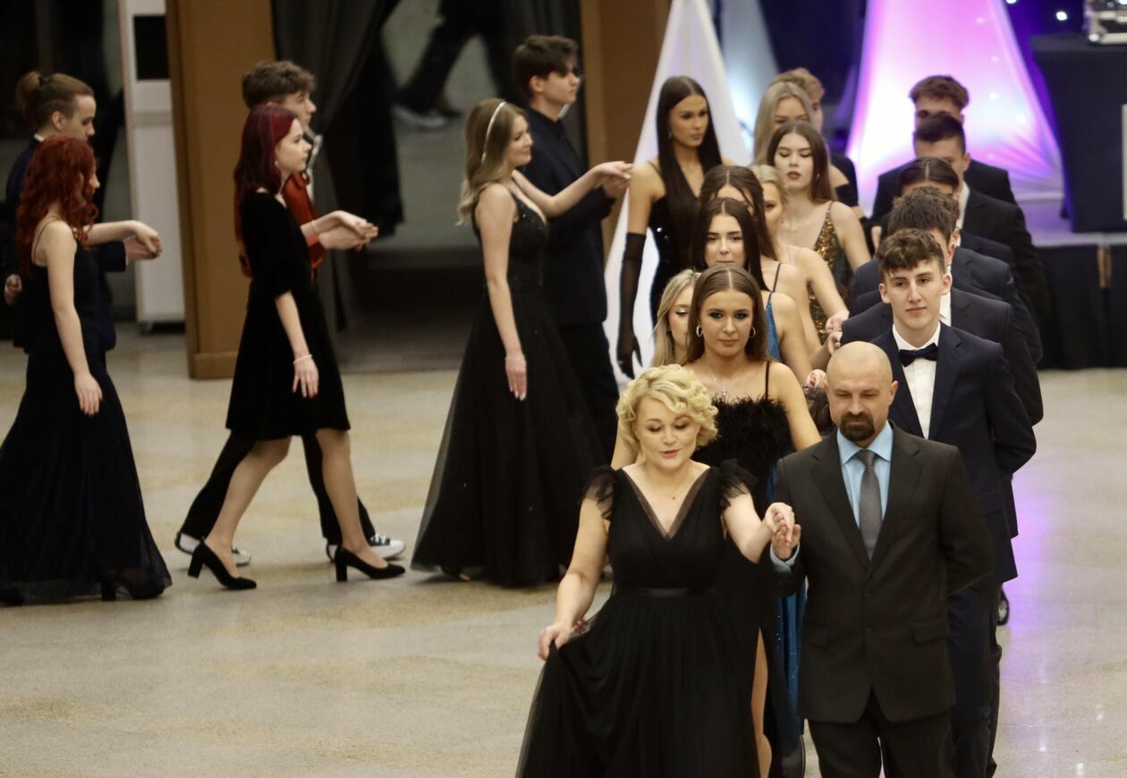  Studniówka w XXIX LO w Lublinie (zdjęcie 1) - Autor: WD