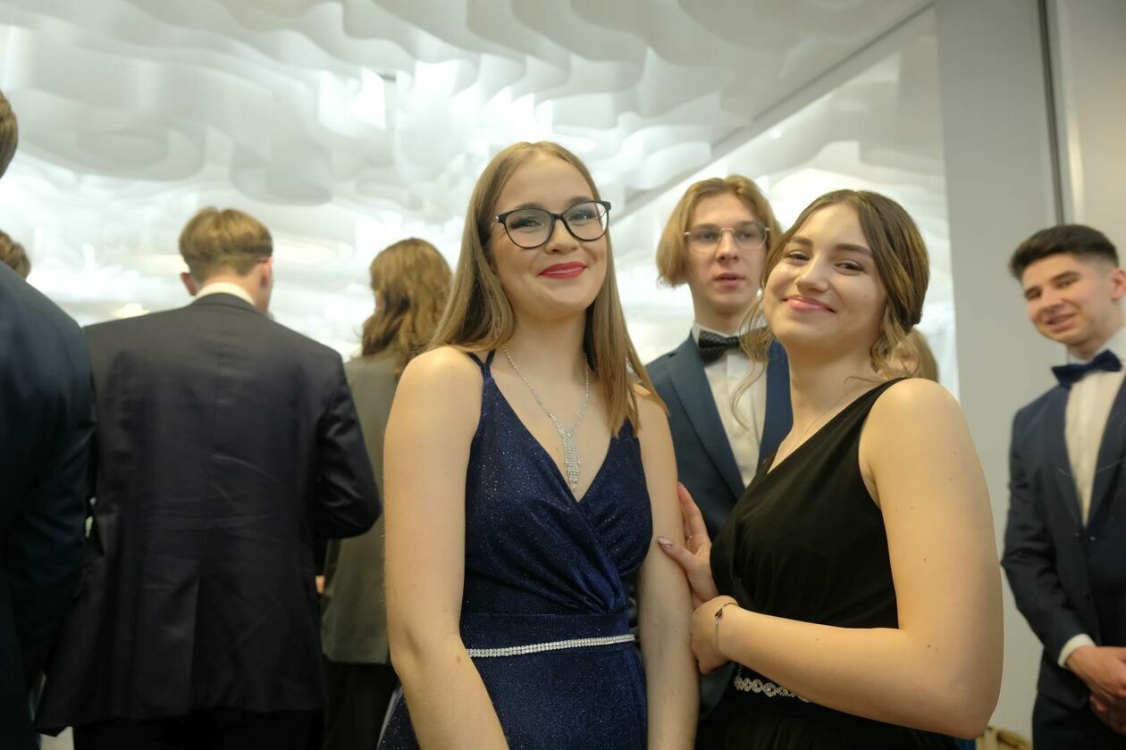  Studniówka maturzystów III LO im. Unii Lubelskiej w hotelu Focus Premium (zdjęcie 29) - Autor: DW