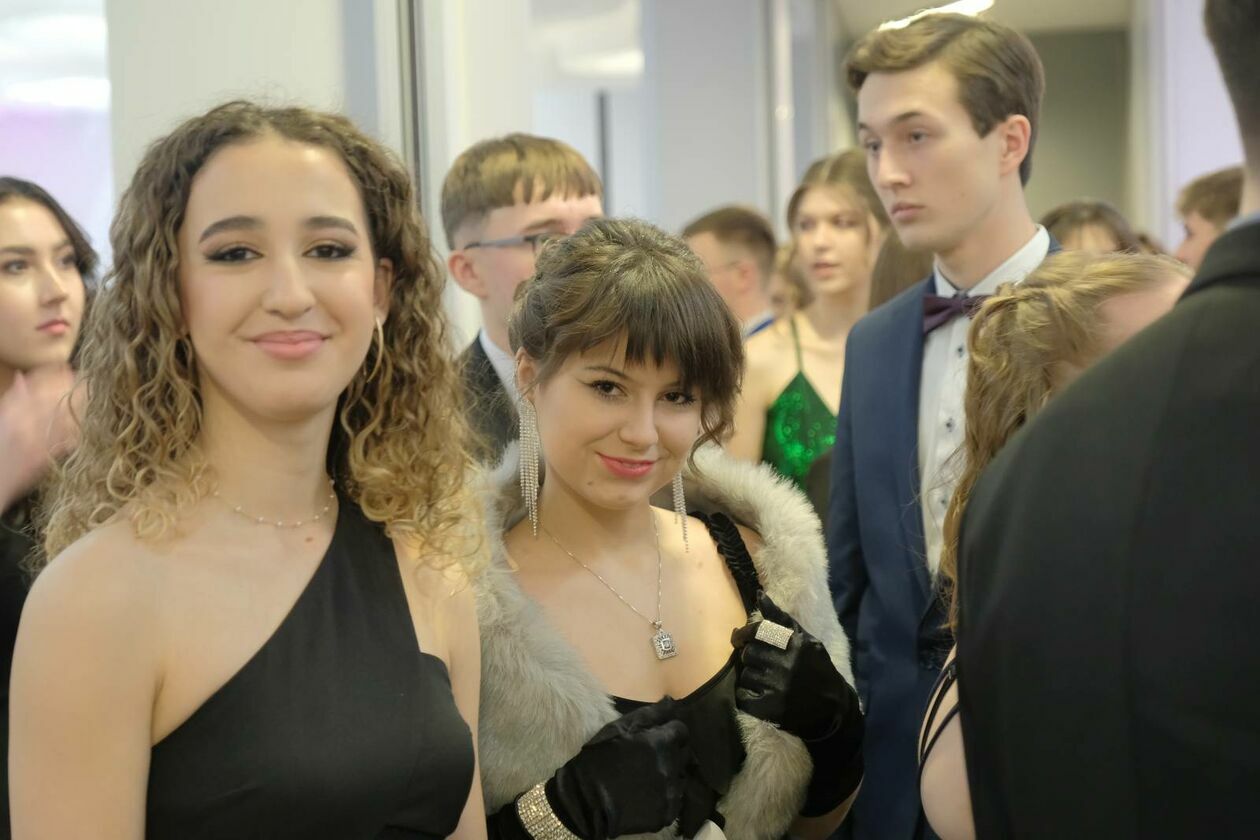 Studniówka maturzystów III LO im. Unii Lubelskiej w hotelu Focus Premium (zdjęcie 19) - Autor: DW