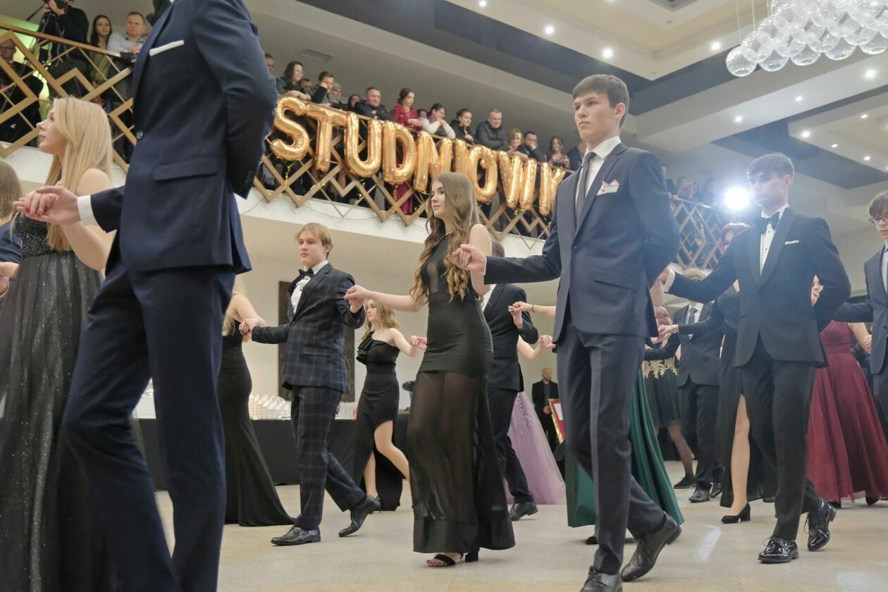  Studniówka maturzystów V LO w hotelu Luxor Atelia (zdjęcie 48) - Autor: DW
