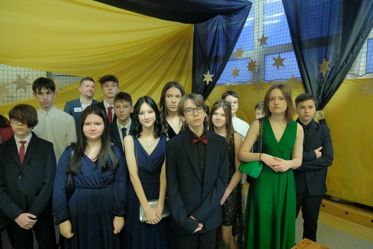  Bal 8-klasistów w Szkole Podstawowej nr 30 w Lublinie (zdjęcie 85) - Autor: DW