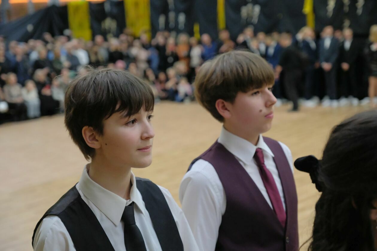  Bal 8-klasistów w Szkole Podstawowej nr 16 w Lublinie (zdjęcie 141) - Autor: DW
