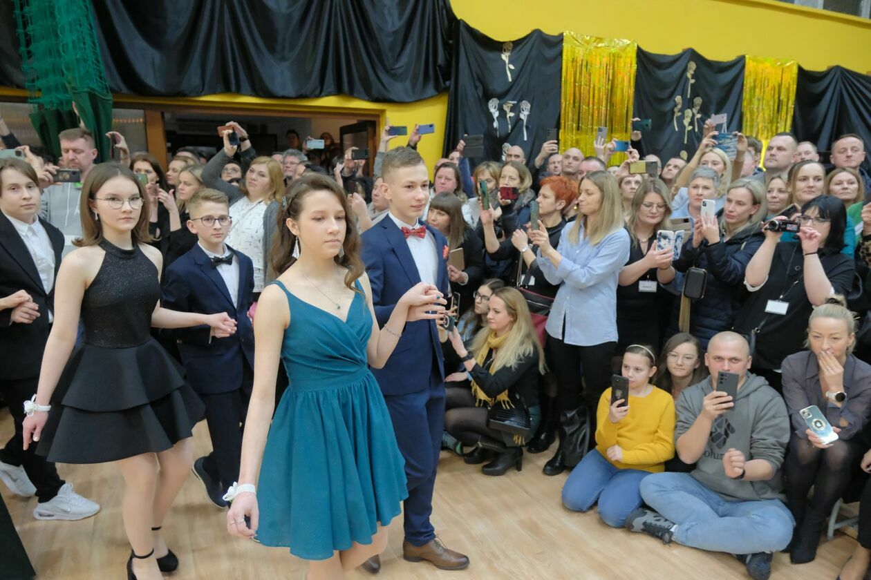 Bal 8-klasistów w Szkole Podstawowej nr 16 w Lublinie - Autor: DW