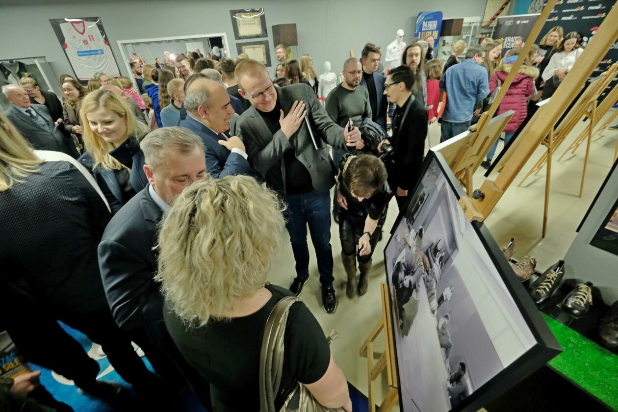  Nowa wystawa fotografii autorstwa Arkadiusza Zawadzkiego w Centrum Historii Sportu (zdjęcie 5) - Autor: DW