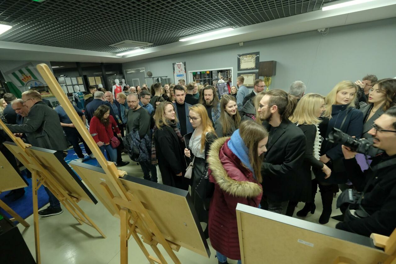  Nowa wystawa fotografii autorstwa Arkadiusza Zawadzkiego w Centrum Historii Sportu (zdjęcie 6) - Autor: DW