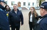 Hanna Sztuka wchodzi do SK Janów Podlaski razem z policją (zdjęcie 5)