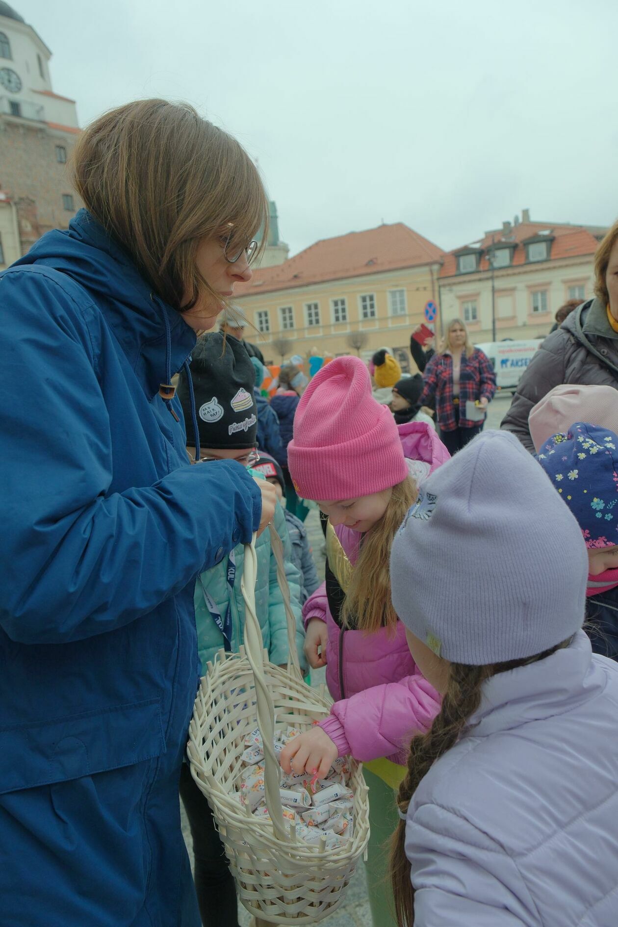  Lubelskie przedszkolaki świętowały pierwszy dzień wiosny (zdjęcie 17) - Autor: DW