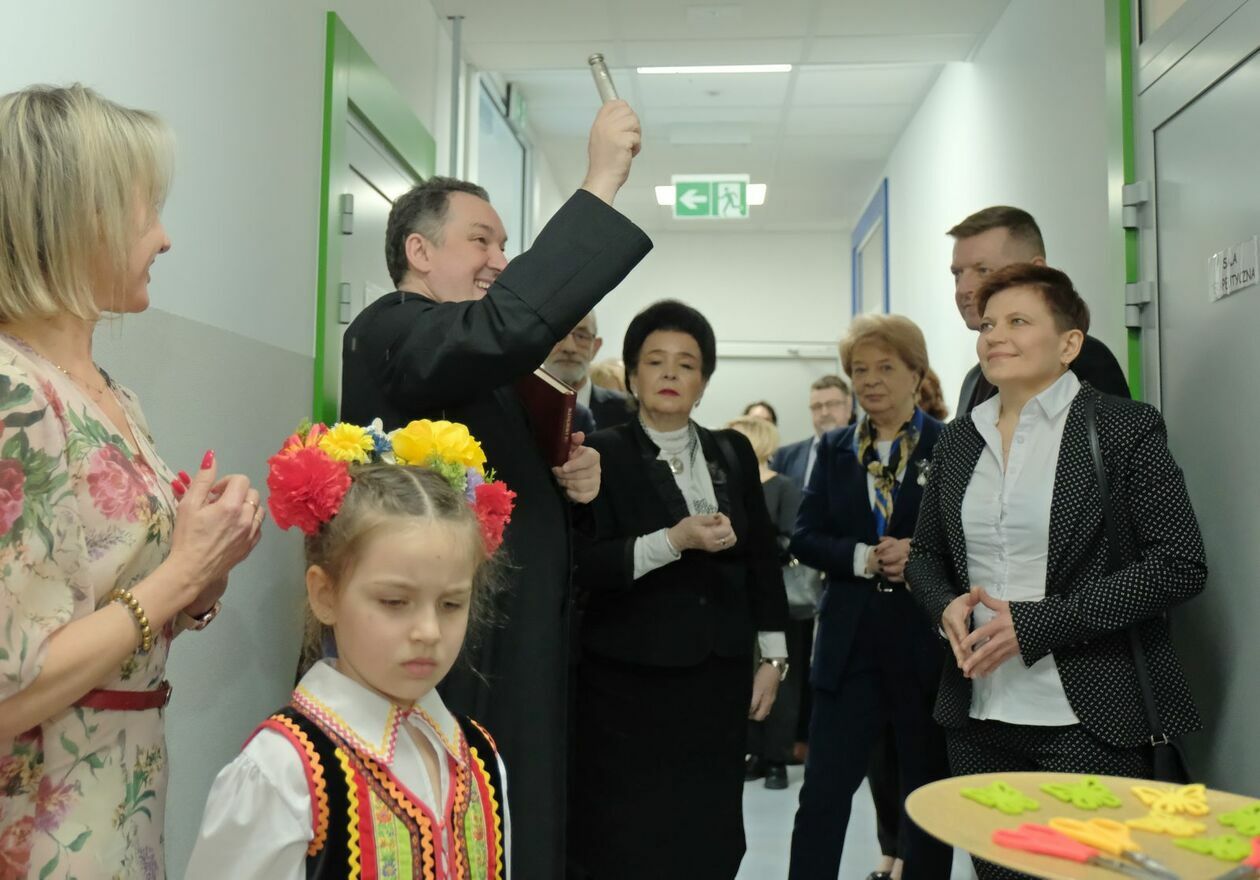  Zespół Przedszkolny nr 2 w Lublinie przy ul. Farbiarskiej oficjalnie otwarty (zdjęcie 22) - Autor: DW