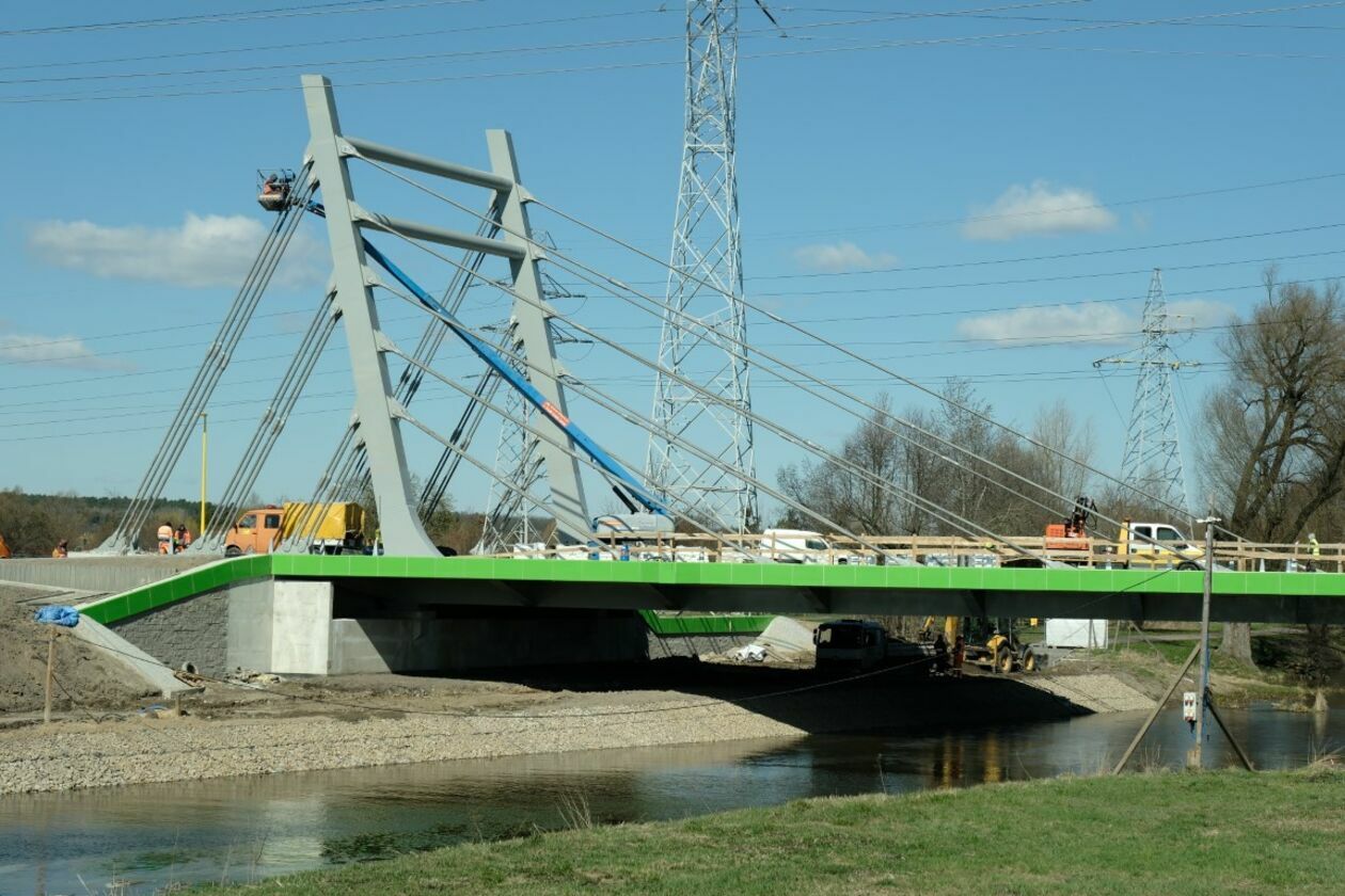  Budowa mostu w ciągu ulicy Żeglarskiej - marzec 2023 (zdjęcie 7) - Autor: DW