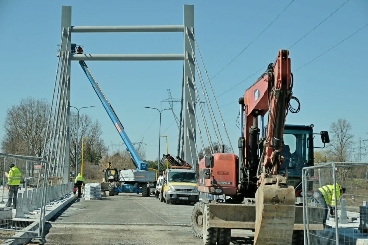  Budowa mostu w ciągu ulicy Żeglarskiej - marzec 2023 (zdjęcie 2) - Autor: DW