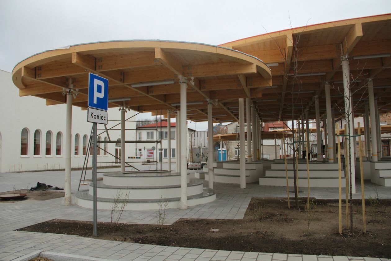  Babski rynek w Białej Podlaskiej. Niedługo otwarcie  (zdjęcie 8) - Autor: Ewelina Burda
