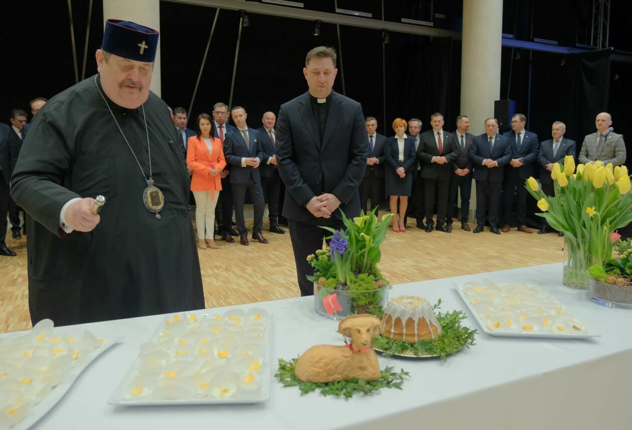  Spotkanie wielkanocne pracowników i gości urzędu marszałkowskiego w LCK (zdjęcie 23) - Autor: DW