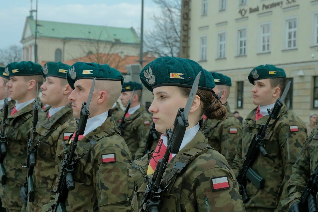  Obchody 13 rocznicy katastrofy smoleńskiej w Lublinie (zdjęcie 4) - Autor: DW