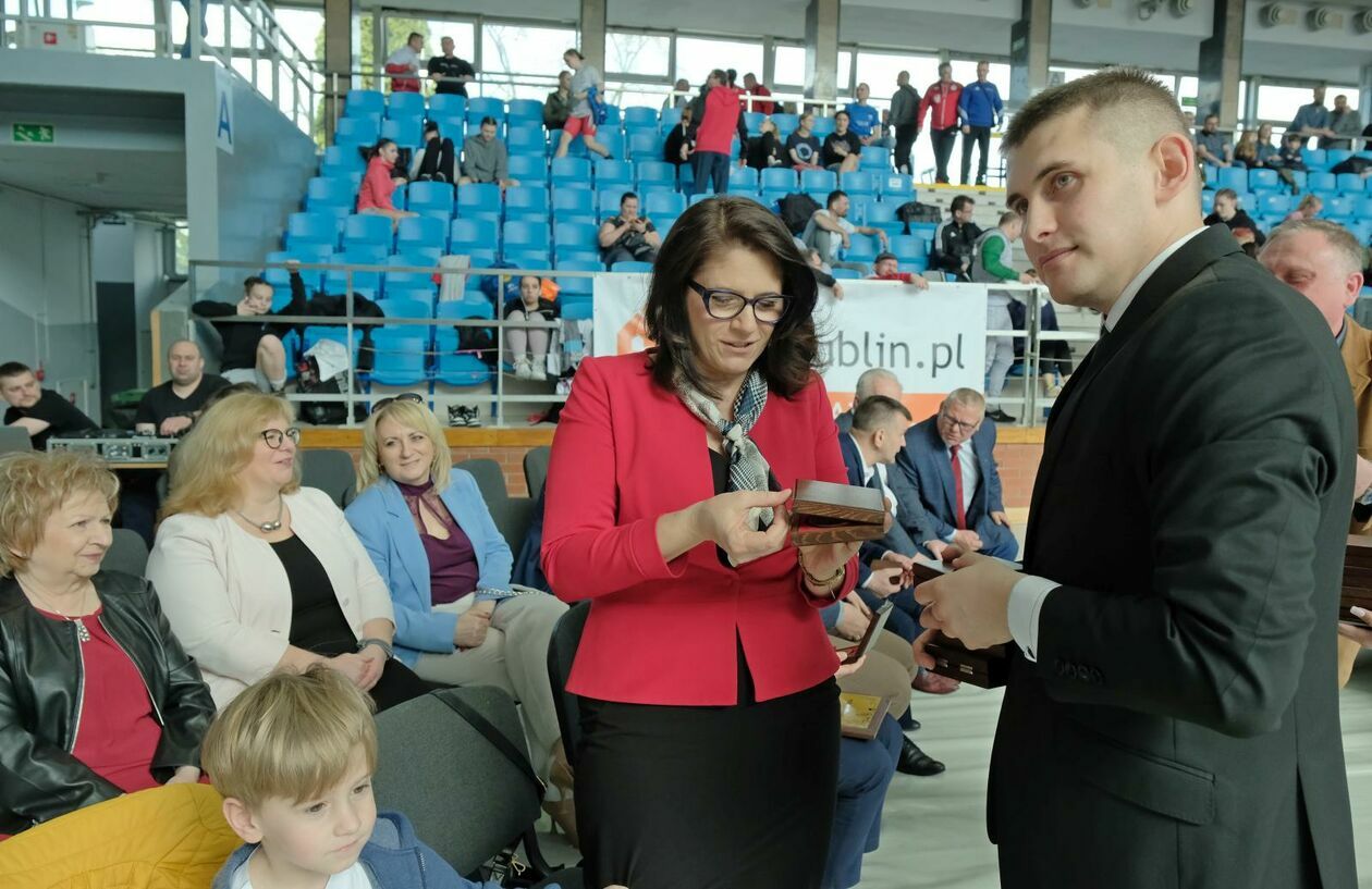  Mistrzostwa Polski Juniorek w zapasach w lubelskiej hali MOSiR (zdjęcie 14) - Autor: DW