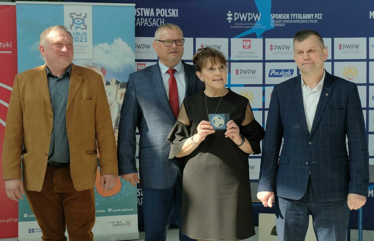  Mistrzostwa Polski Juniorek w zapasach w lubelskiej hali MOSiR (zdjęcie 10) - Autor: DW