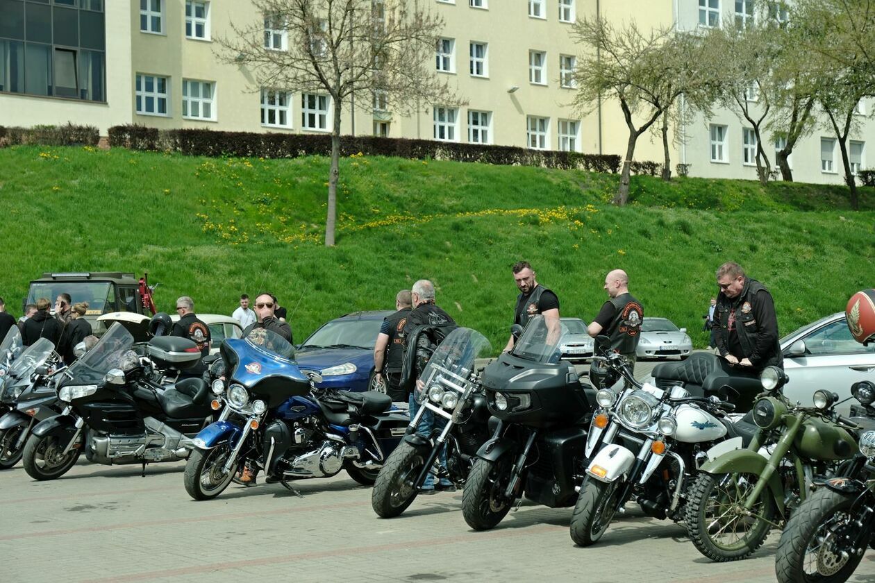  Rozpoczęcie sezonu motoryzacyjnego  na parkingu Politechniki Lubelskiej  (zdjęcie 32) - Autor: DW