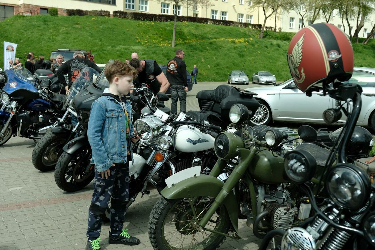  Rozpoczęcie sezonu motoryzacyjnego  na parkingu Politechniki Lubelskiej  (zdjęcie 33) - Autor: DW