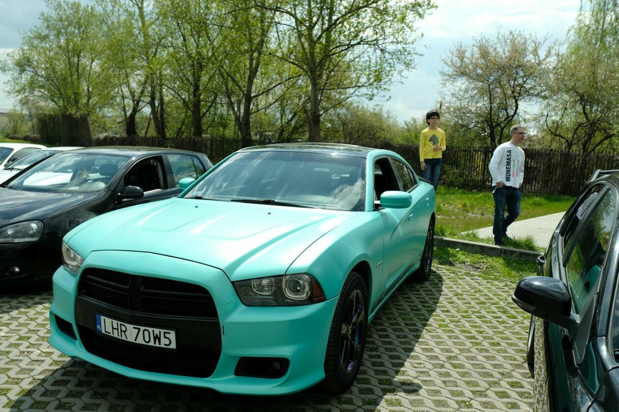  Rozpoczęcie sezonu motoryzacyjnego  na parkingu Politechniki Lubelskiej  (zdjęcie 16) - Autor: DW