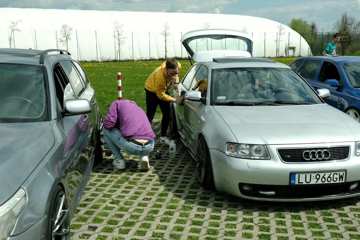 Rozpoczęcie sezonu motoryzacyjnego  na parkingu Politechniki Lubelskiej  (zdjęcie 25) - Autor: DW