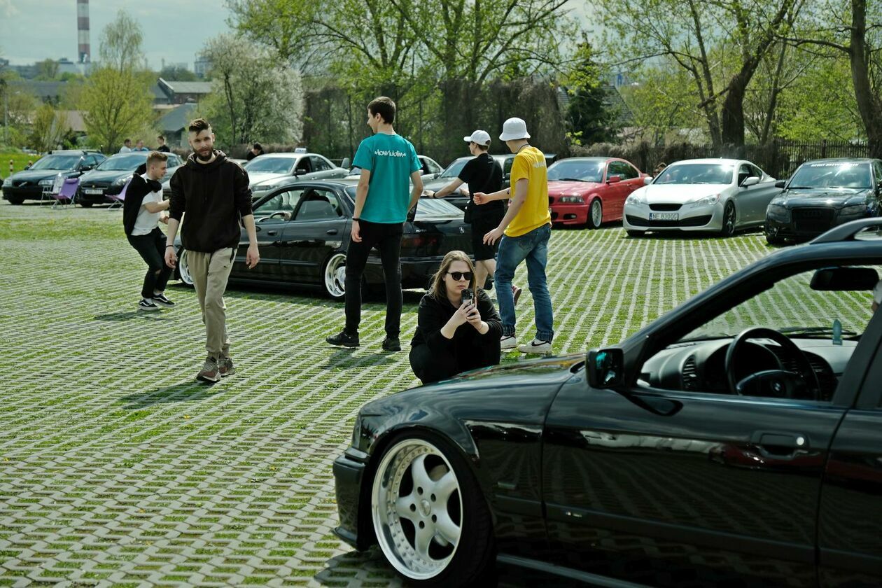  Rozpoczęcie sezonu motoryzacyjnego  na parkingu Politechniki Lubelskiej  (zdjęcie 7) - Autor: DW