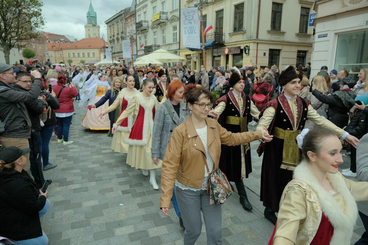  3 maja zatańczyliśmy Poloneza dla Lublina (zdjęcie 19) - Autor: DW