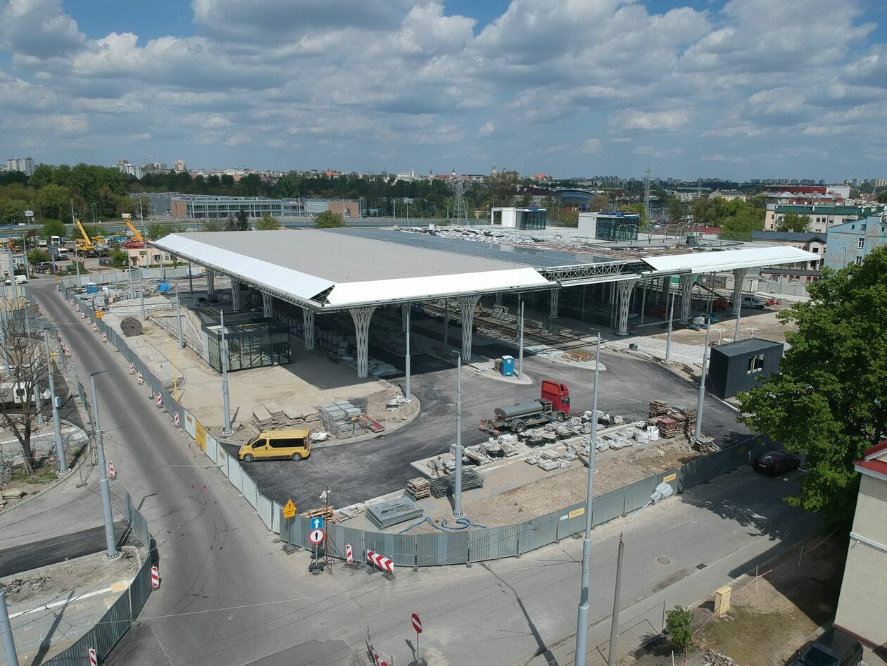  Plac budowy dworca metropolitalnego i obecny dworzec PKS zdjęcia z drona (zdjęcie 1) - Autor: DW