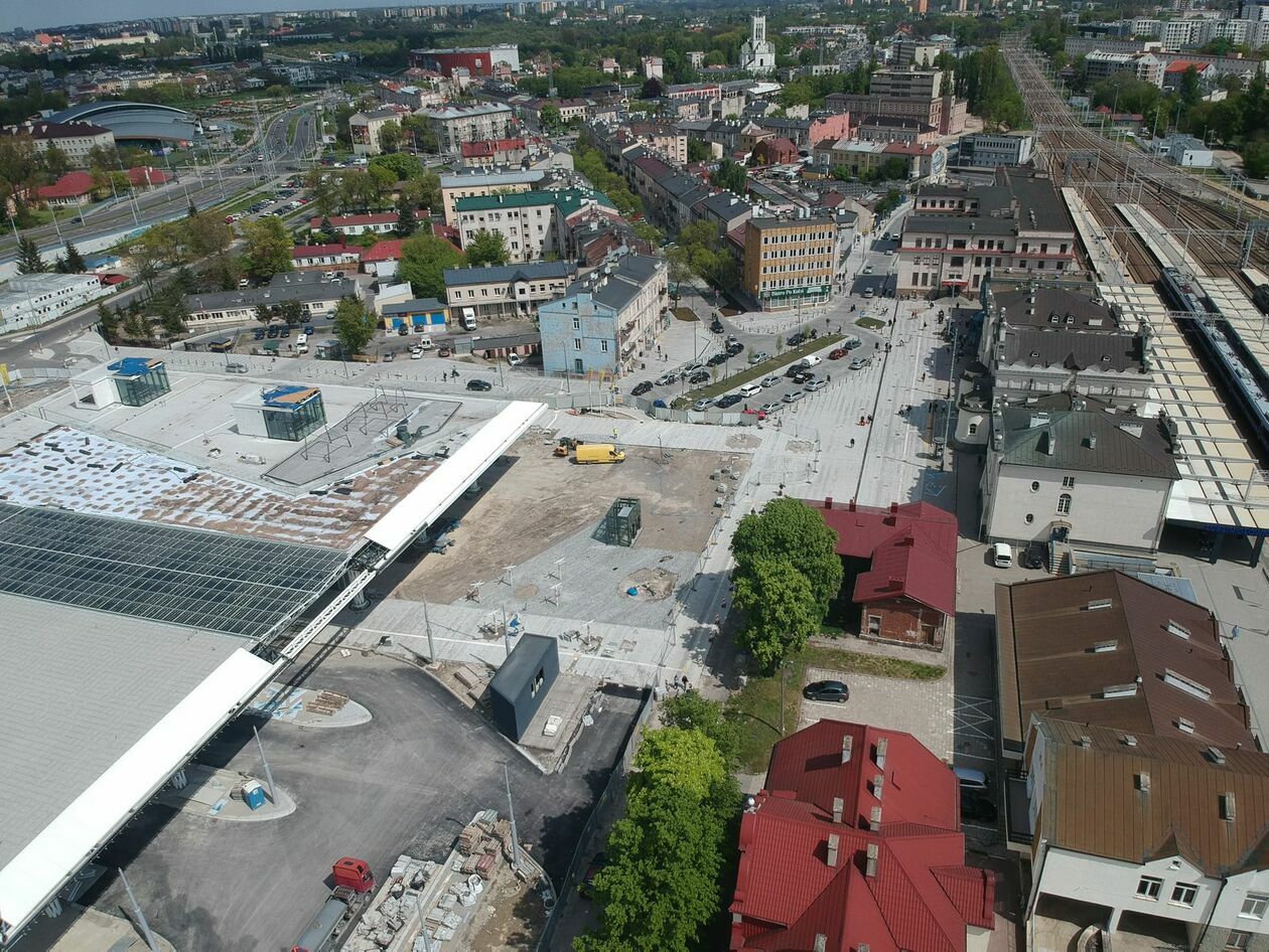  Plac budowy dworca metropolitalnego i obecny dworzec PKS zdjęcia z drona (zdjęcie 7) - Autor: DW