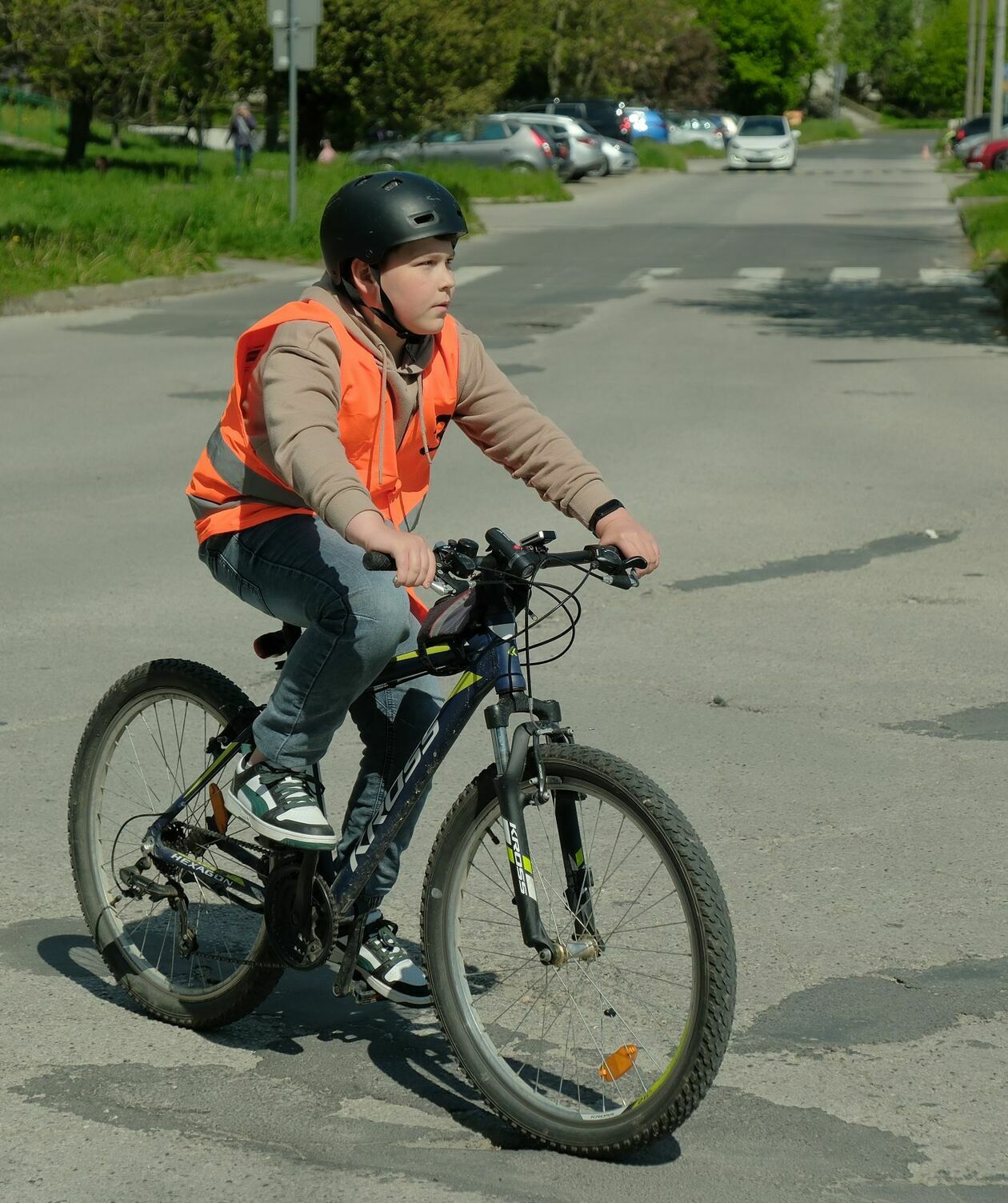  Uczniowie SP 52 zdawali egzamin na kartę rowerową po holendersku (zdjęcie 16) - Autor: DW