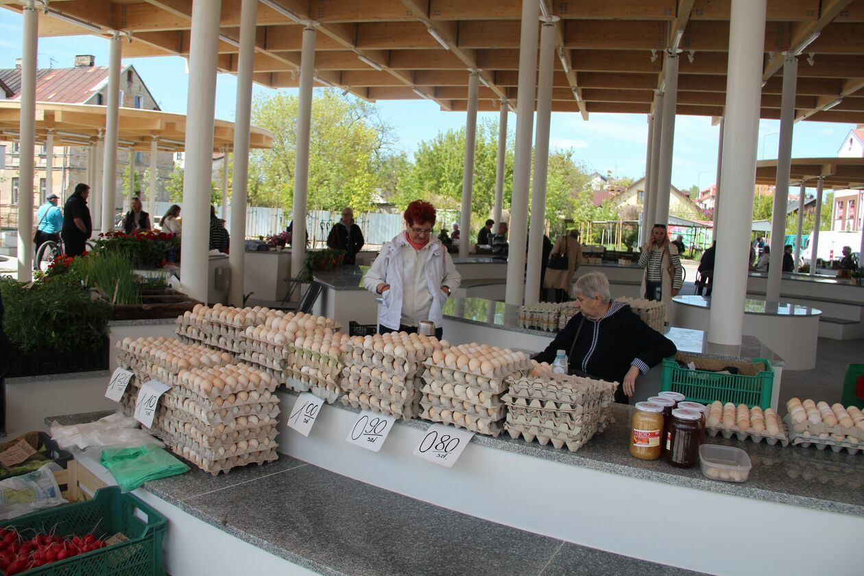  Otwarcie babskiego rynku w Białej Podlaskiej (zdjęcie 12) - Autor: Ewelina Burda