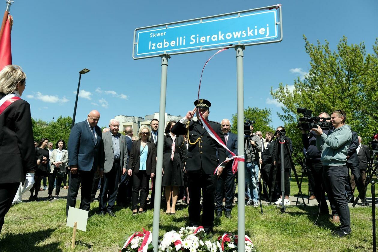  Skwer poświęcony pamięci Izabelli Sierakowskiej powstał w wąwozie na LSM (zdjęcie 23) - Autor: DW
