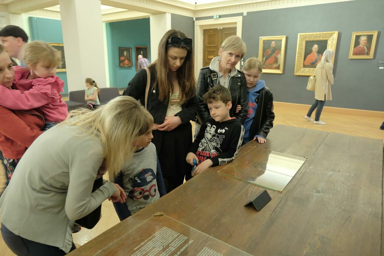  Noc Muzeów. Muzeum Narodowe - oblężenie lubelskiego zamku (zdjęcie 8) - Autor: DW