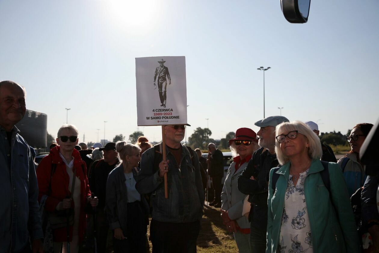  Wyjazd autokarów na protest  z Lublina do Warszawy (zdjęcie 1) - Autor: Katarzyna Nastaj 