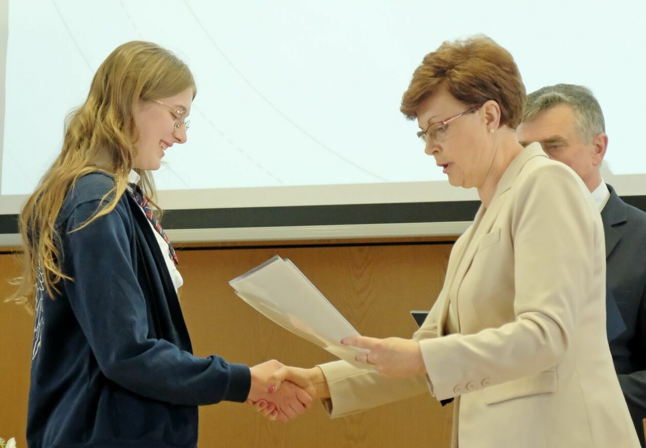  Gala laureatów konkursów przedmiotowych dla uczniów szkół podstawowych (zdjęcie 14) - Autor: DW