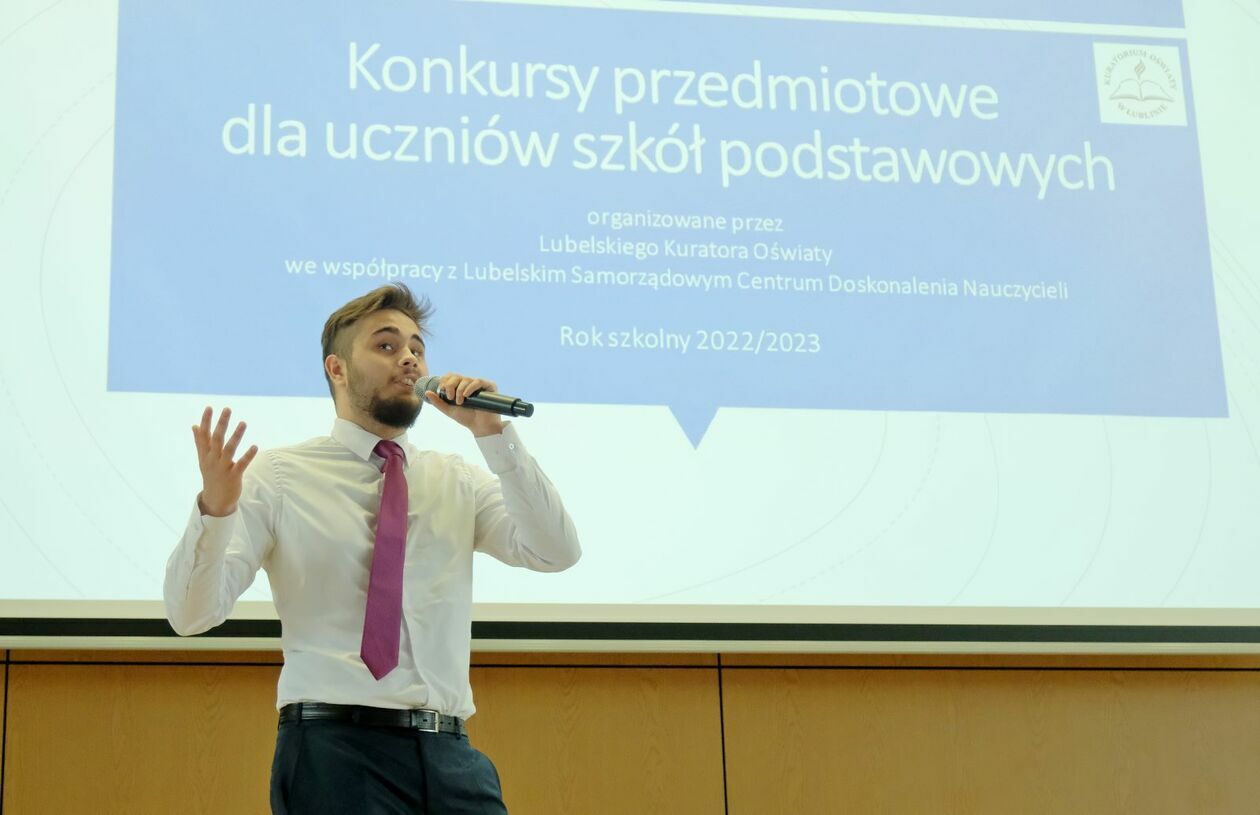  Gala laureatów konkursów przedmiotowych dla uczniów szkół podstawowych (zdjęcie 10) - Autor: DW