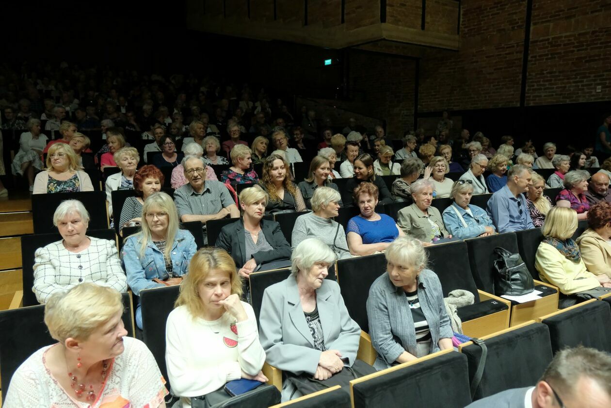 XI Lubelskie Dni Seniora: koncert piosenek Seweryna Krajewskiego w filharmonii