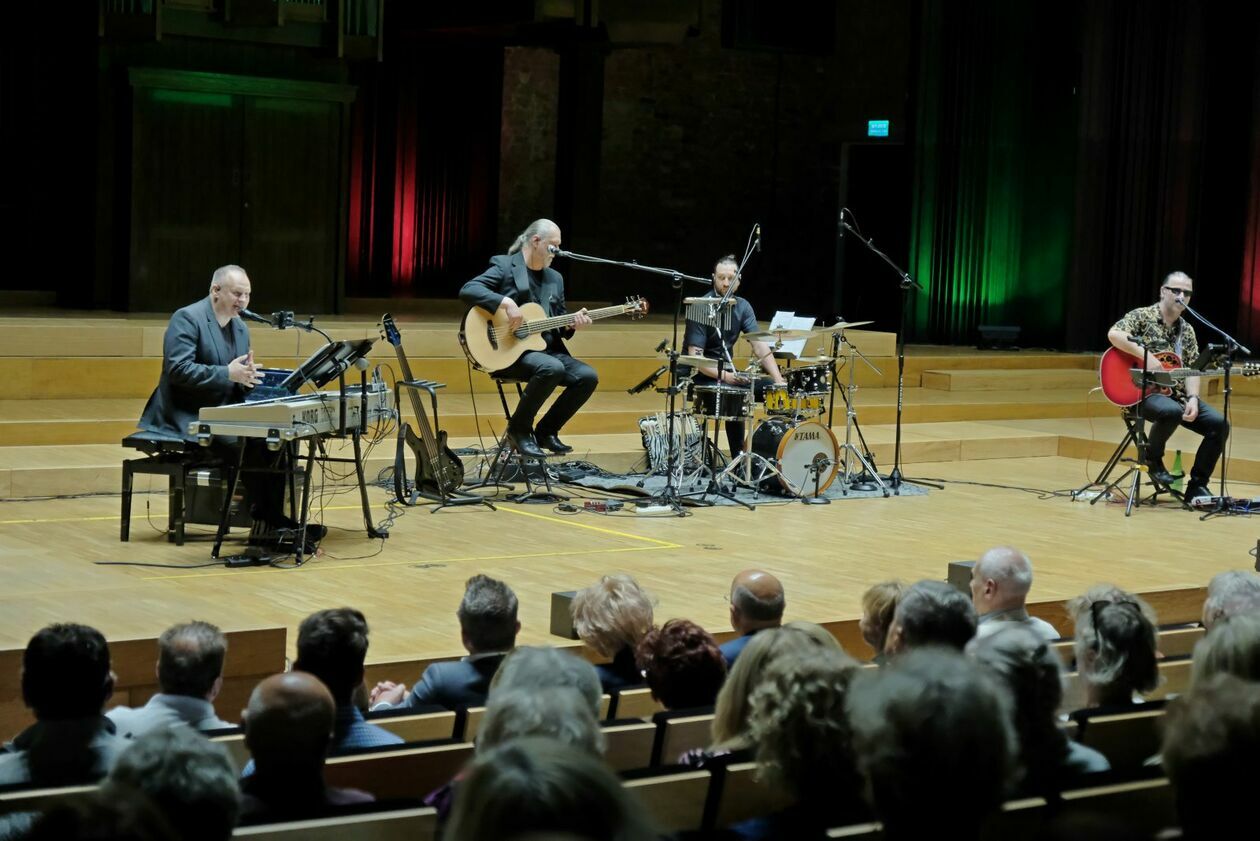  XI Lubelskie Dni Seniora: koncert piosenek Seweryna Krajewskiego w filharmonii (zdjęcie 14) - Autor: DW