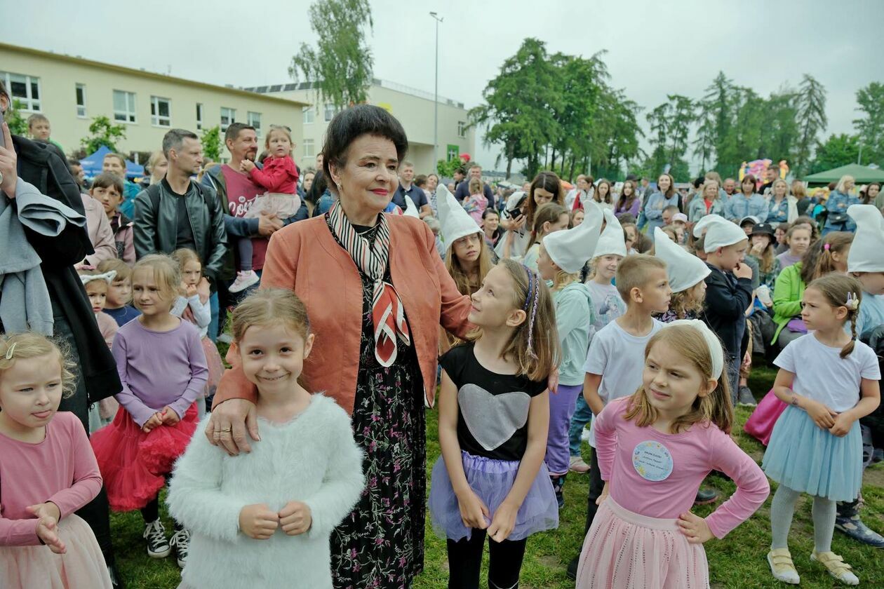  Rodzinny festyn przy ZS nr 12 na Sławinku (zdjęcie 11) - Autor: DW