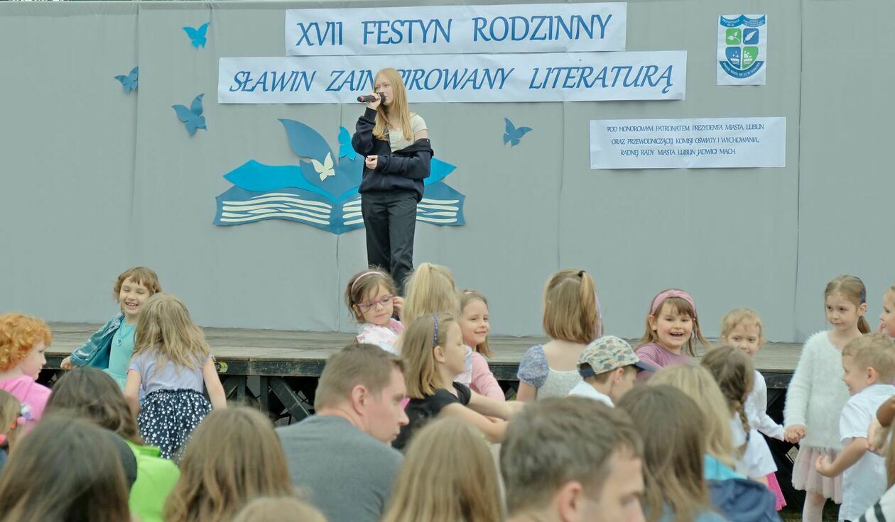  Rodzinny festyn przy ZS nr 12 na Sławinku (zdjęcie 9) - Autor: DW