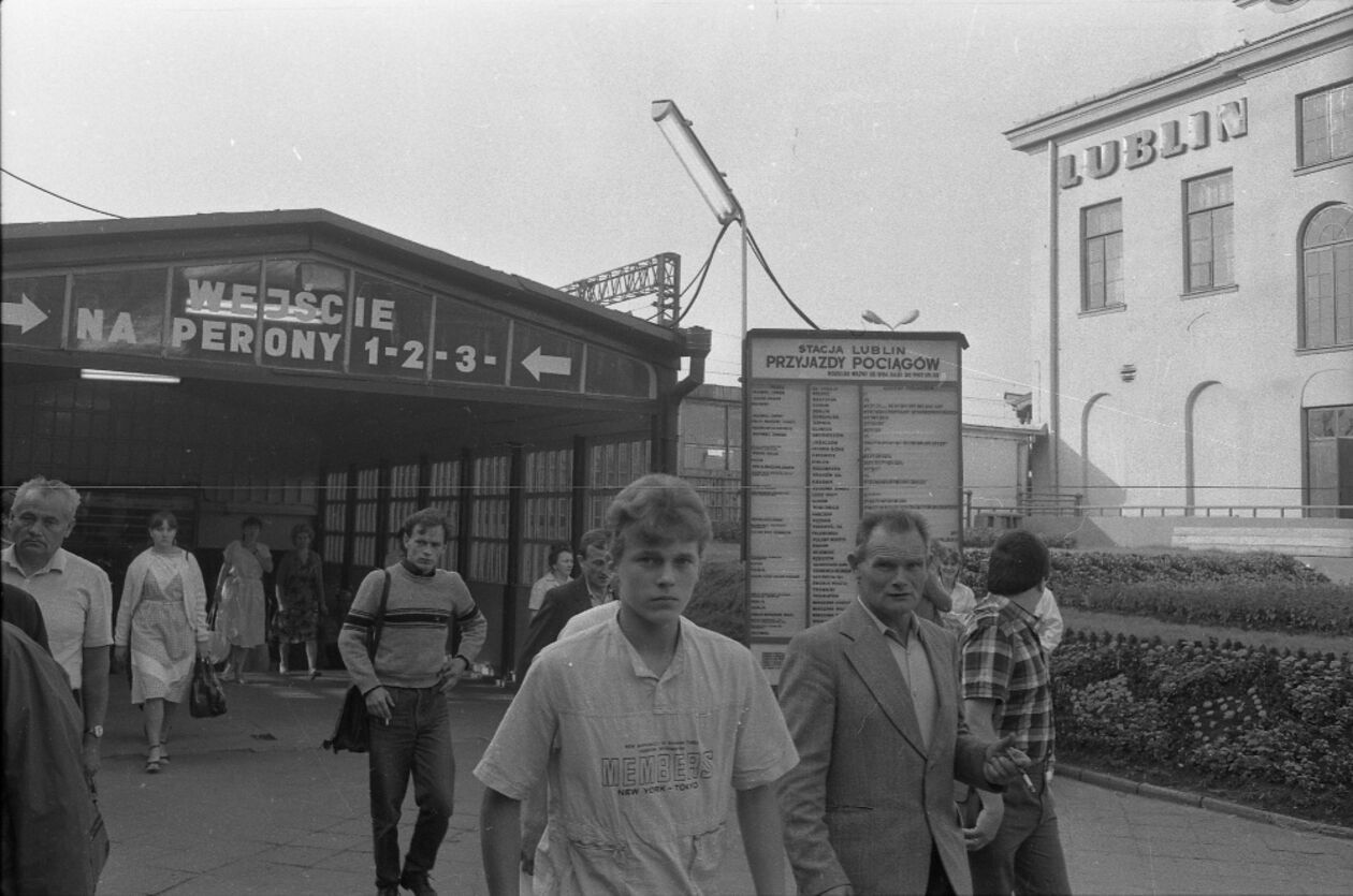  Dworzec kolejowy PKP w Lublinie na starych zdjęciach (zdjęcie 9) - Autor: Jacek Mirosław Teatr NN