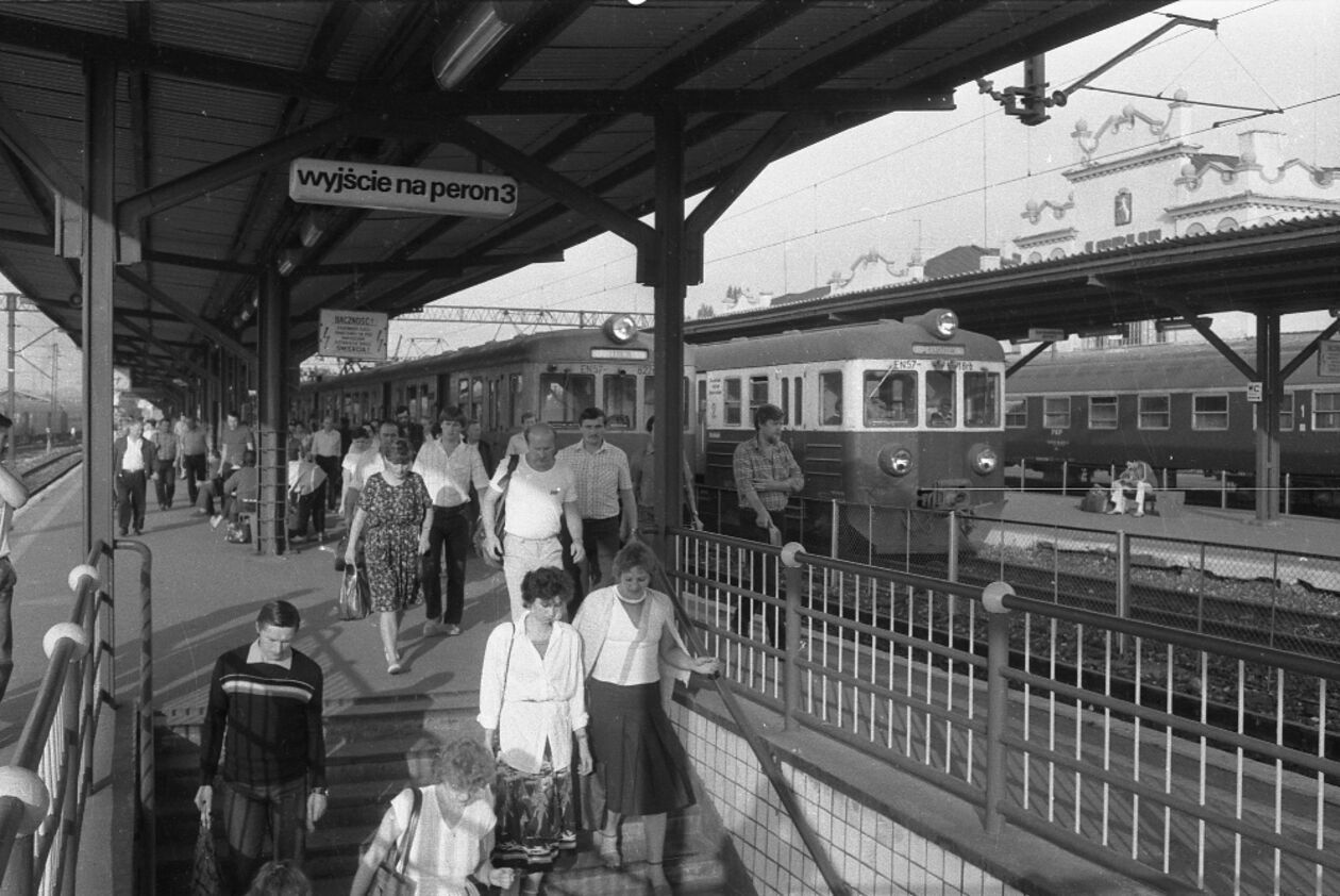  Dworzec kolejowy PKP w Lublinie na starych zdjęciach (zdjęcie 2) - Autor: Jacek Mirosław Teatr NN
