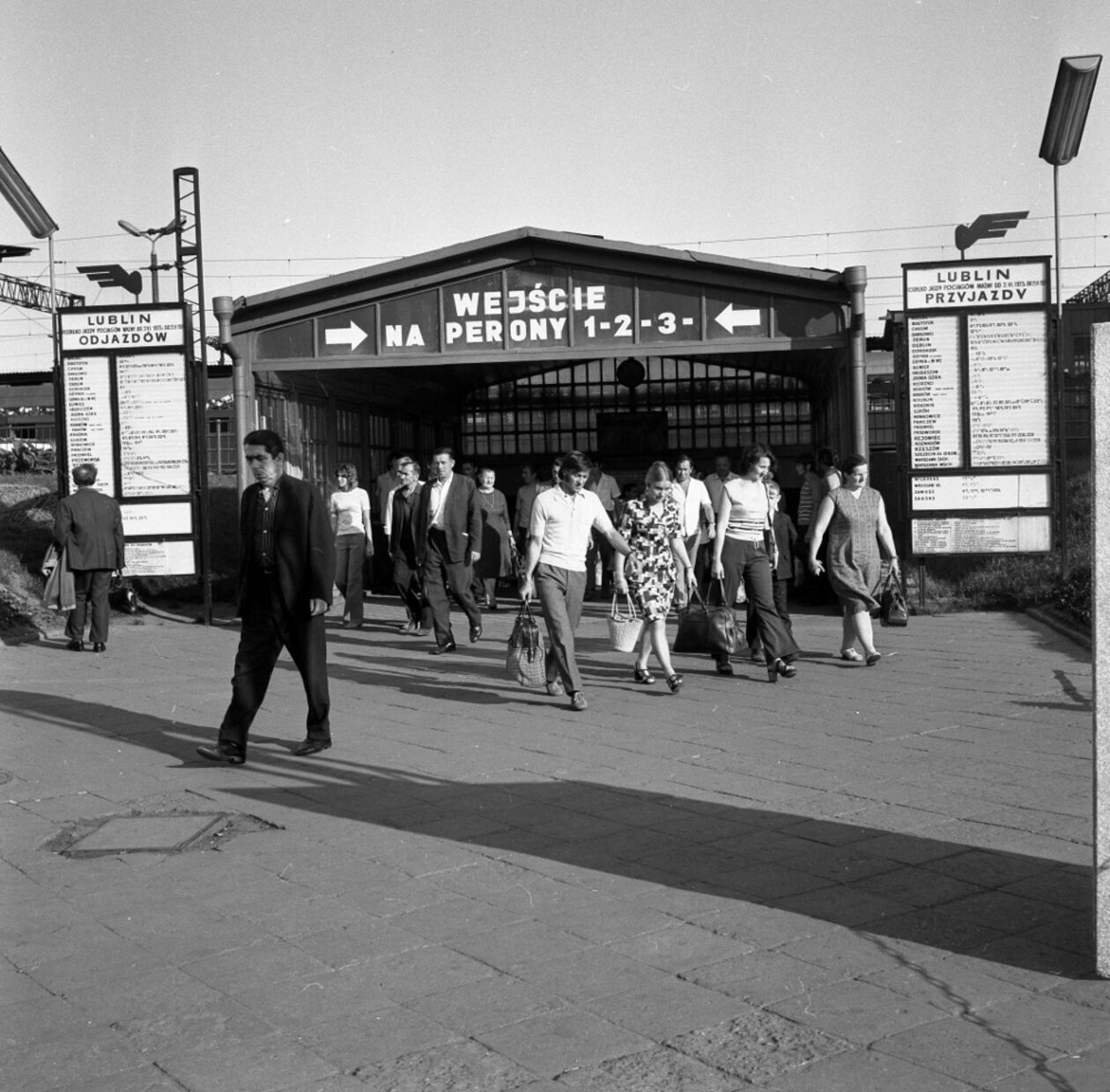  Dworzec kolejowy PKP w Lublinie na starych zdjęciach (zdjęcie 7) - Autor: Jacek Mirosław Teatr NN