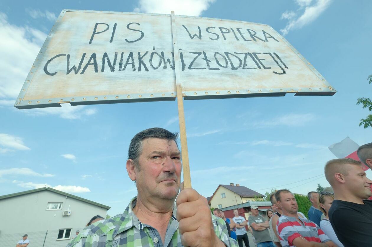  Protest plantatorów malin w Opolu Lubelskim (zdjęcie 19) - Autor: DW
