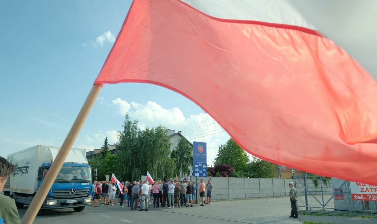  Protest plantatorów malin w Opolu Lubelskim  - Autor: DW